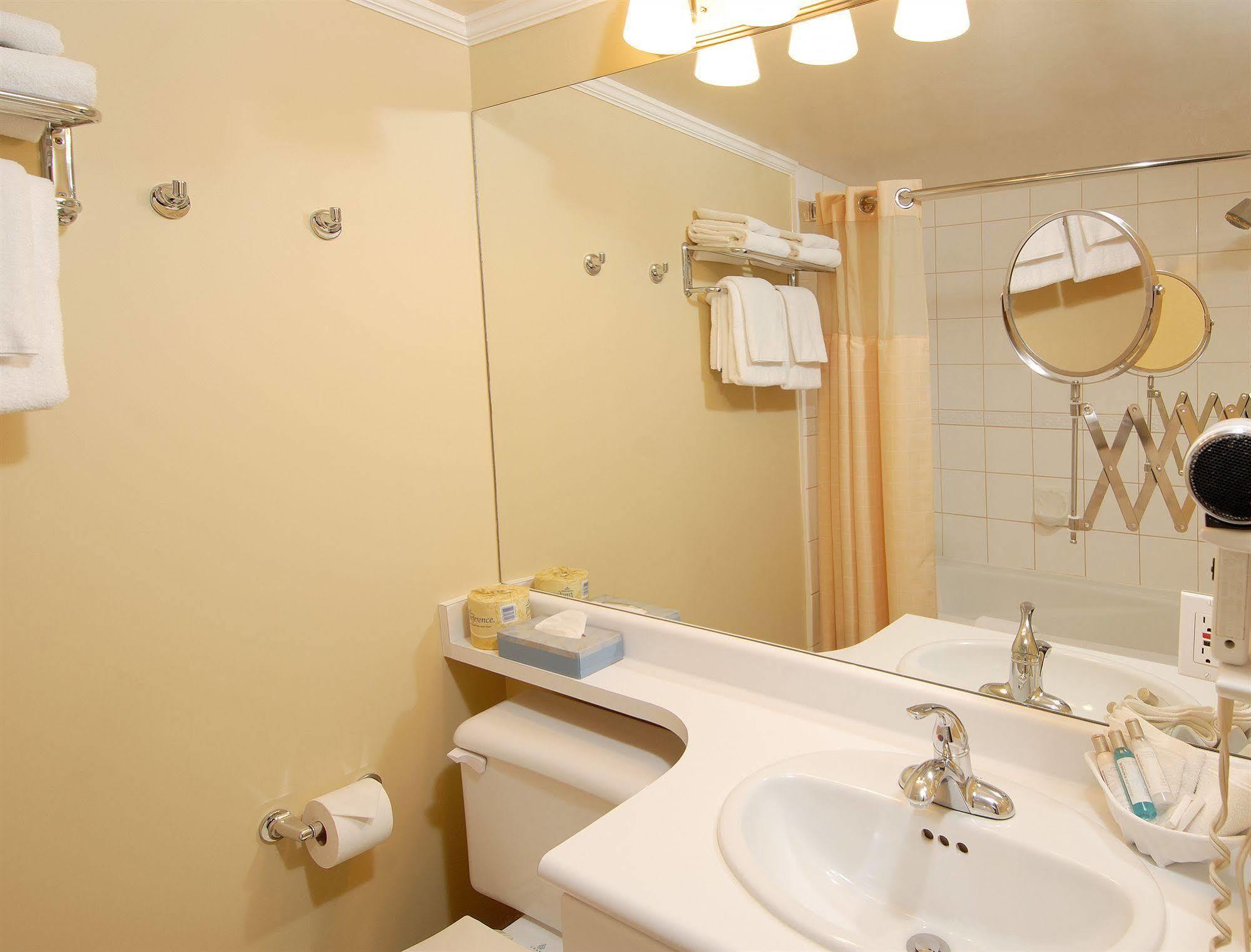 Robson Suites Vancouver Esterno foto